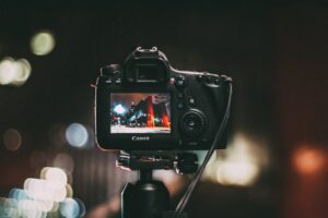 dslr camera capturing a corporate video event